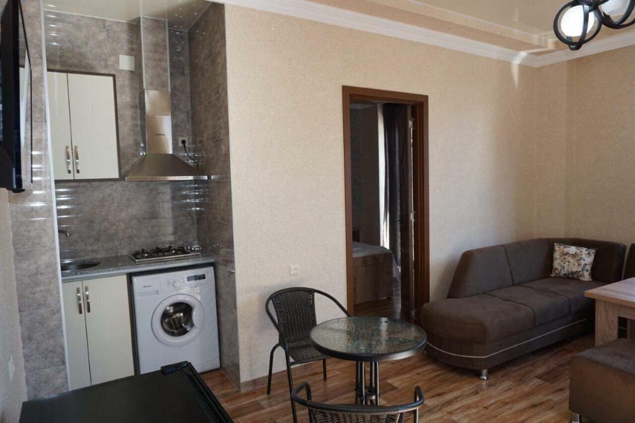 Apartments Батуми Экстерьер фото